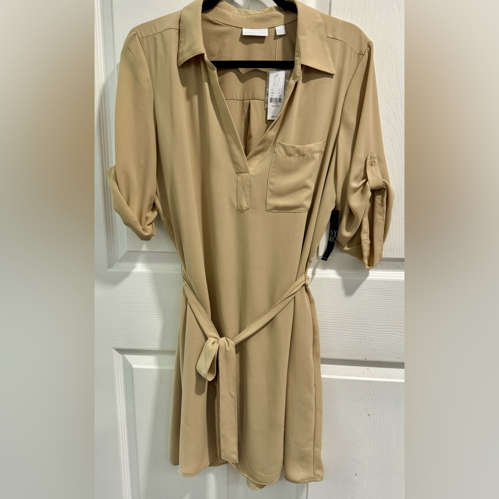 New York & Co. Belted Shirt Shift Dress. Size M. 3/4 Sleeve, lined, w/pockets.